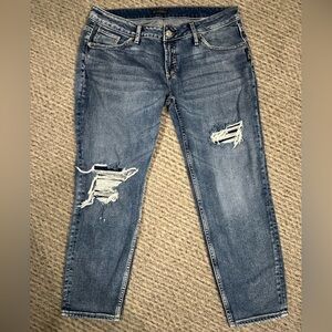 SILVER Women’s Boyfriend Distressed Capris 29/25, EUC!
